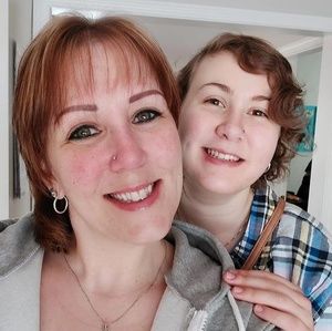 Meet your Posher, Crystal